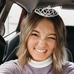 Meet your Posher, Savannah